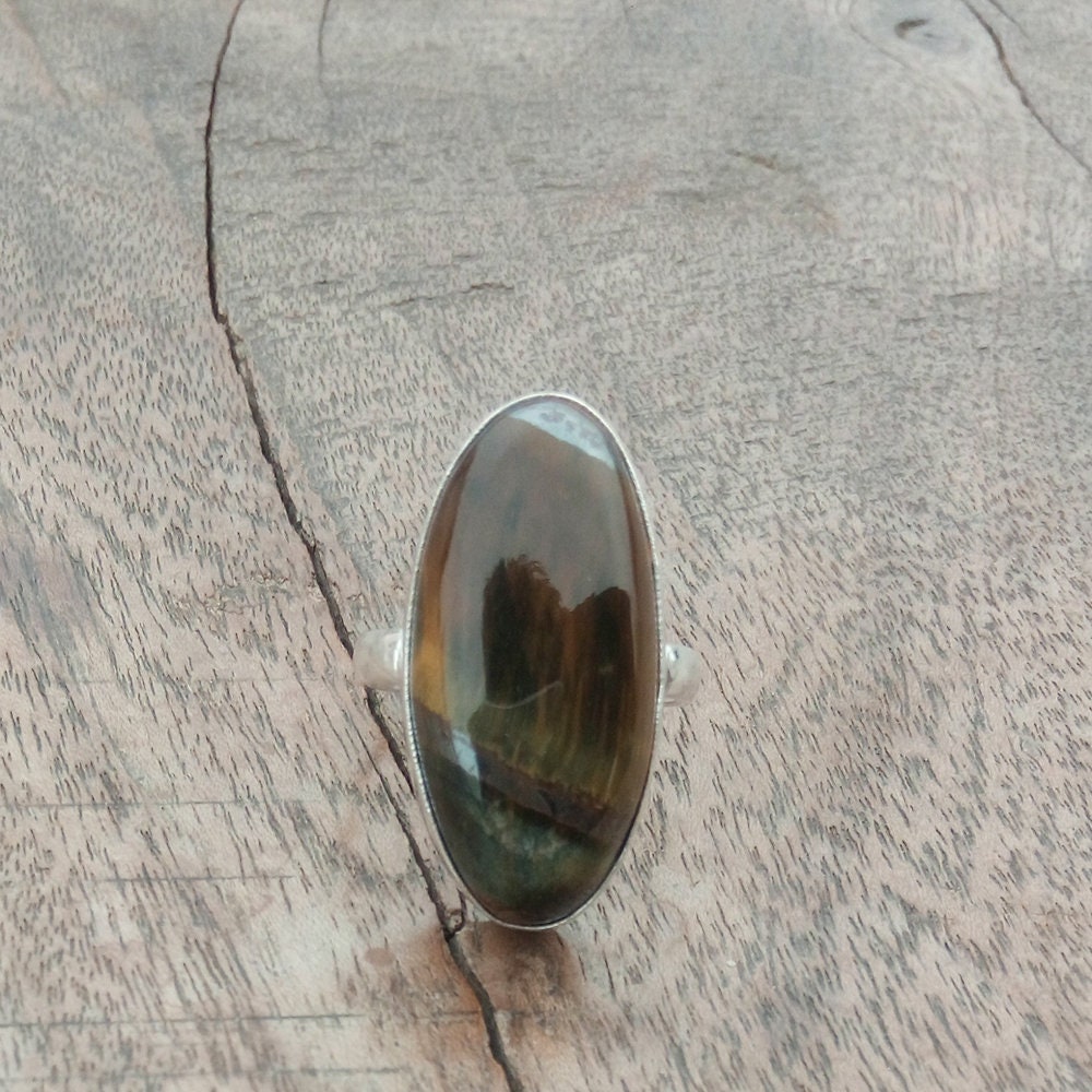 Handwerklich Gefertigter Tigerauge Ring Ovaler Sterling Silber Beda Ring von Jewelsofartstudio