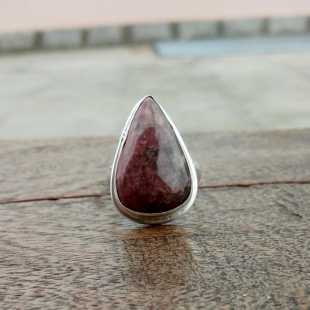 Rhodonit Jaspis Sterling Silber Ring Handgemachter Schmuck Mit Geburtsstein von Jewelsofartstudio