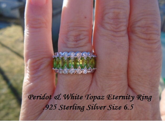 Peridot & Weiß Topas Ewigkeit Ring Größe 6, 5 von JewelyBySuzette