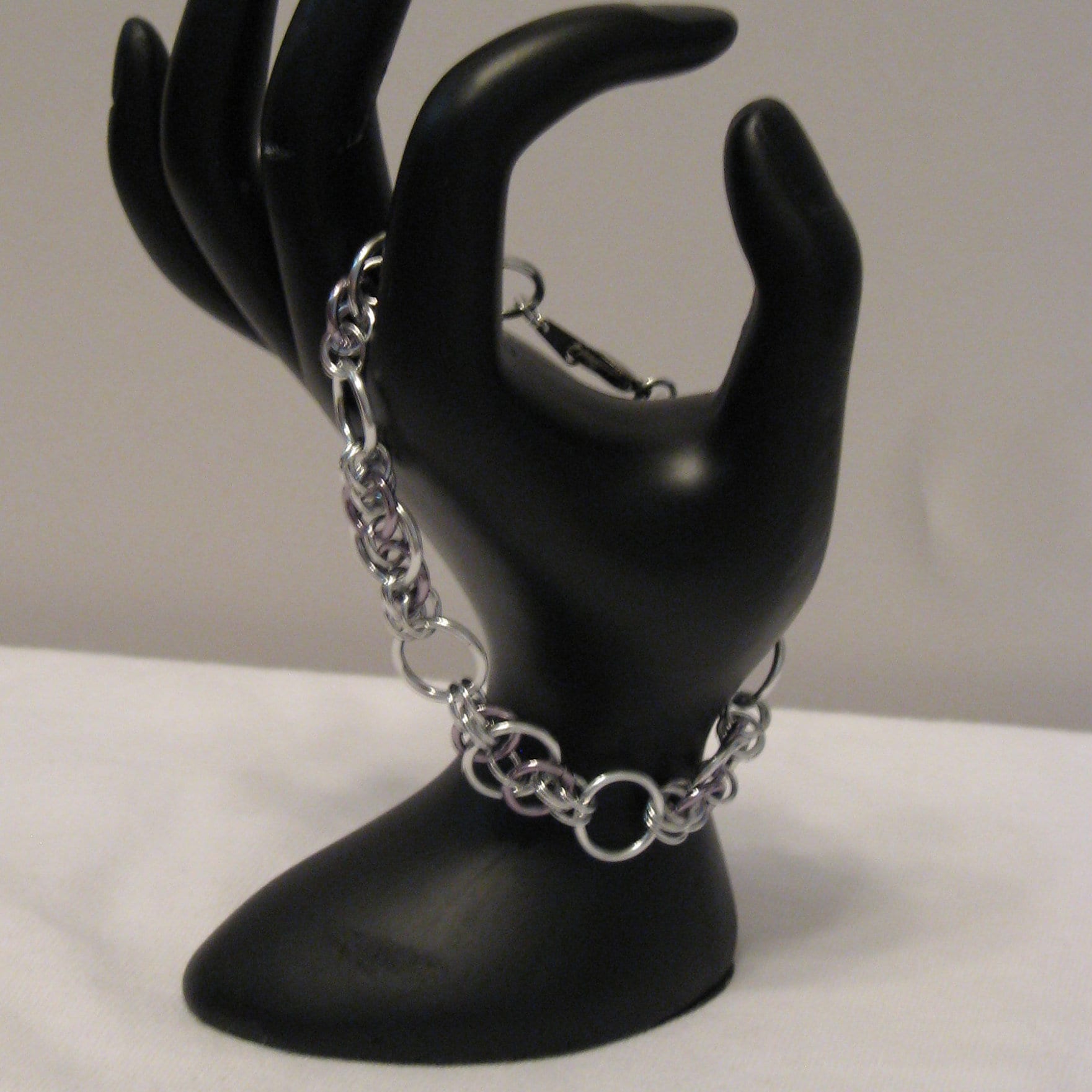 Chainmaille Unendlichkeits Armband Chainmaille Unendlichkeits Armband von JewelzNChains