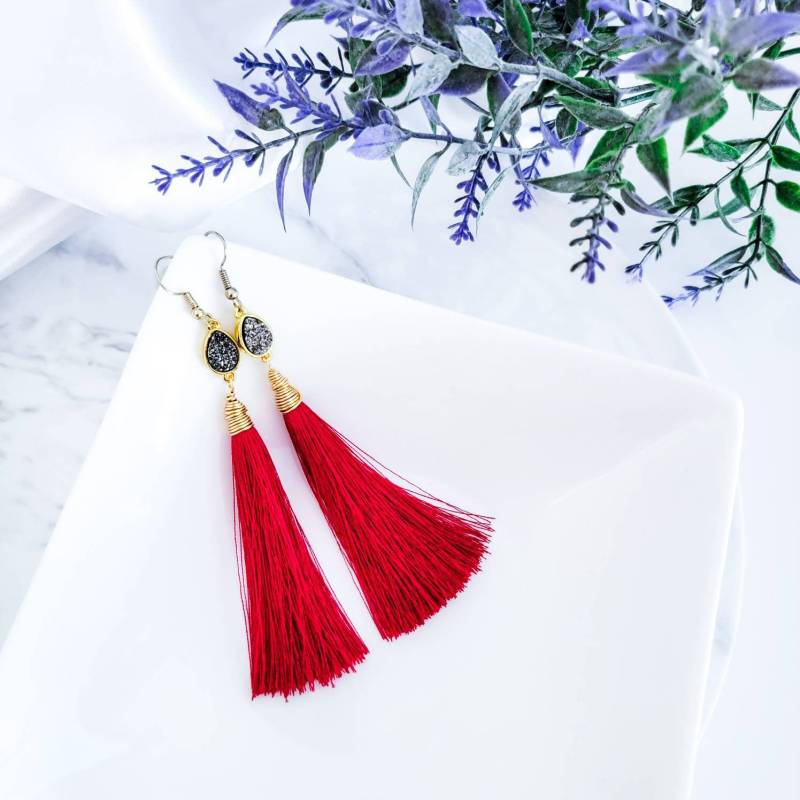 Quastenohrringe, Druzy Ohrringe, Rote Fransenquastenohrringe, Boho Große Bunte Quasten, Einfache Quaste von JewerlyLizzFranco