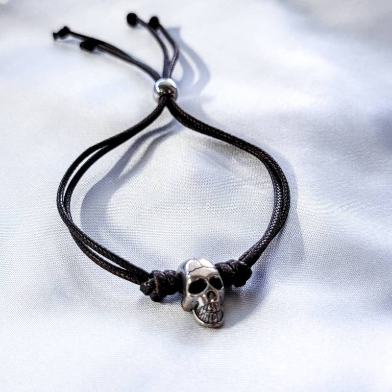 Totenkopf Armband Aus Leder, Lederarmbänder, Gothic Totenköpfe Verstellbare Armbänder, Cranium Armband, Piraten Skelett von JewerlyLizzFranco