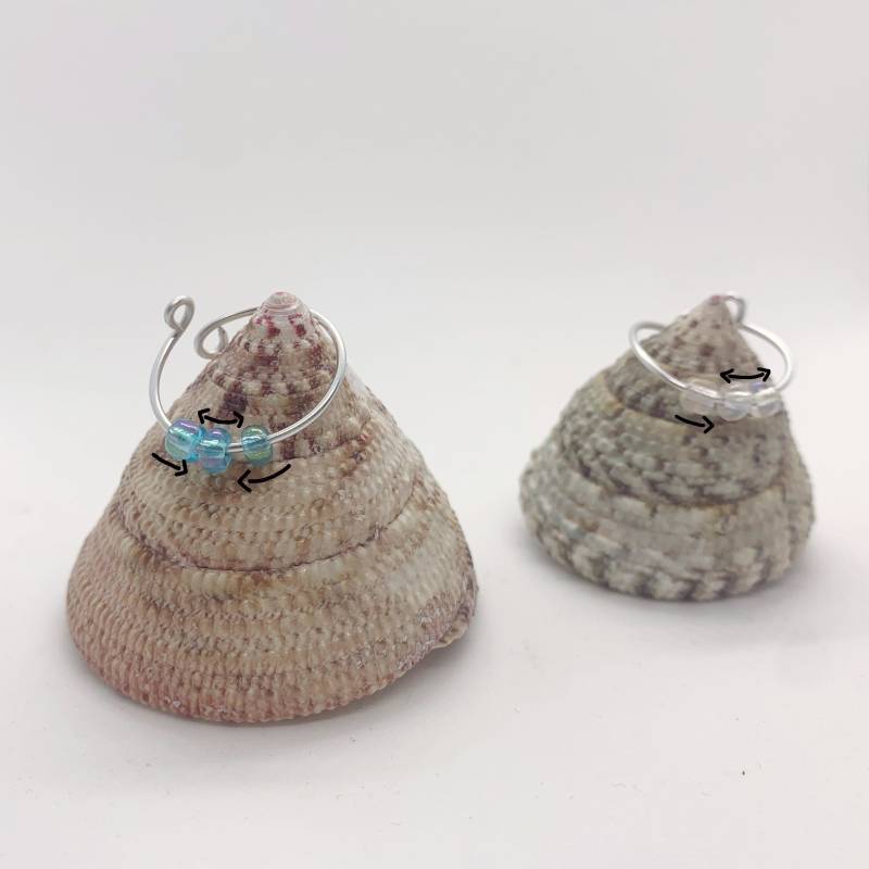 Anxiety Rings | Silver With Colorful Pearls von JewlsBySenija