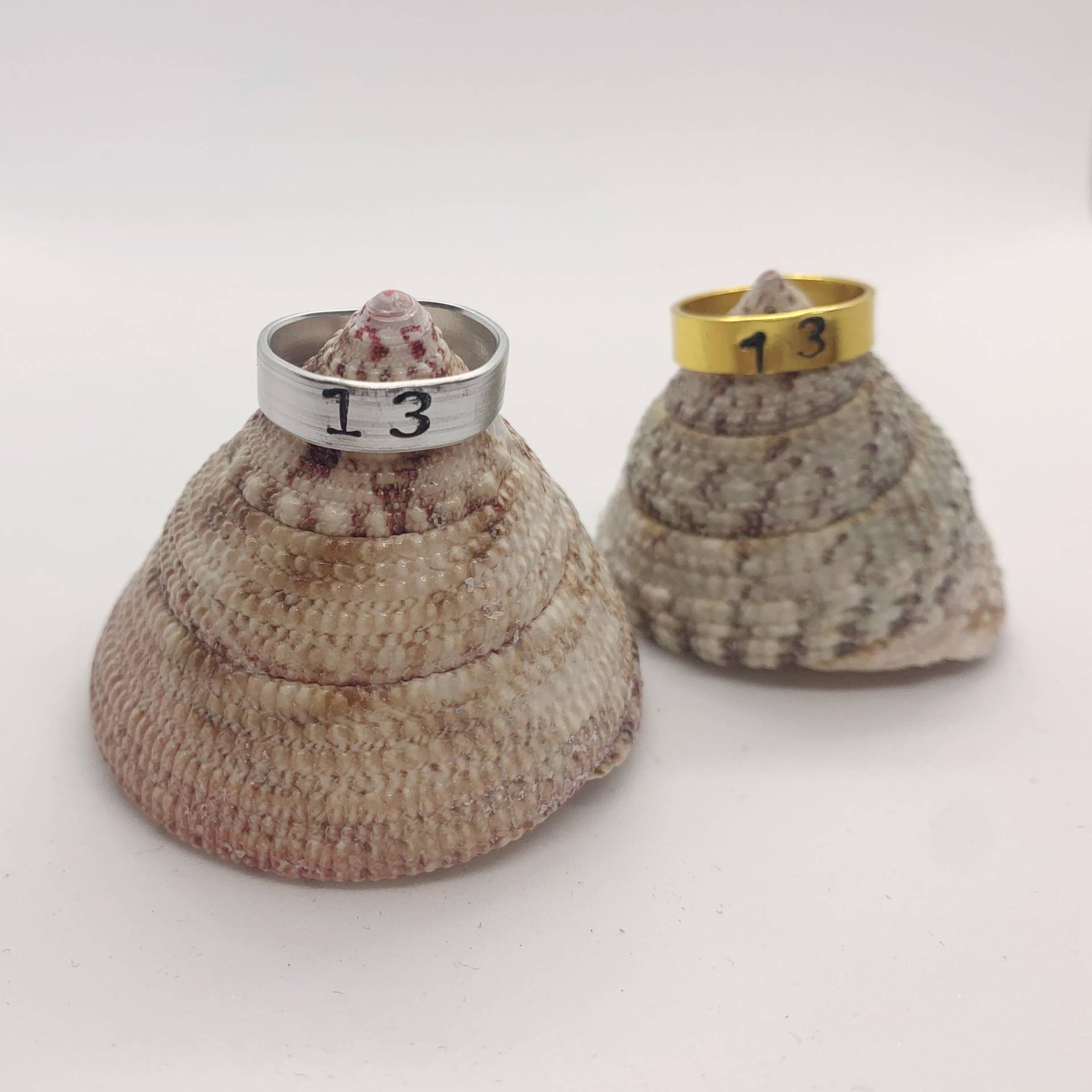Custom | Silver Or Gold Stamp Ring With Numbers von JewlsBySenija