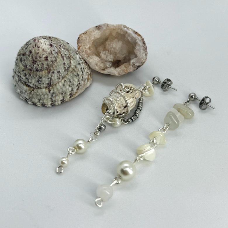 Silver Beach Earrings | Shell With Pearls & Moonstone Dreamy Summer Style von JewlsBySenija