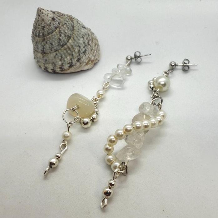 Silver Crystal Earrings | With Pearls Pearl Clear Quartz Boho Beach Style von JewlsBySenija