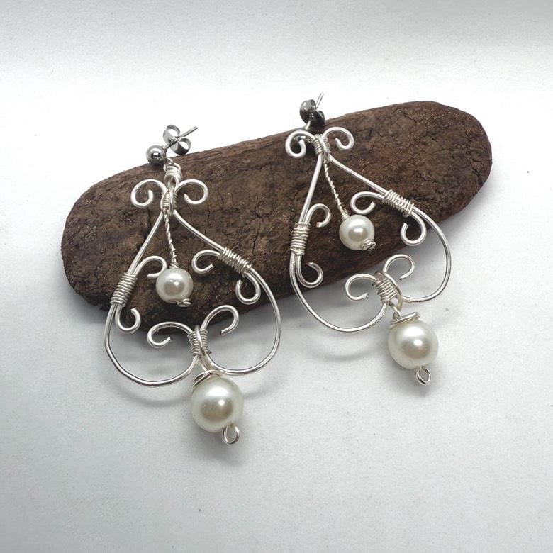 Silver Pearl Earrings | Handmade Wire With Pearls Elegant Boho Style von JewlsBySenija