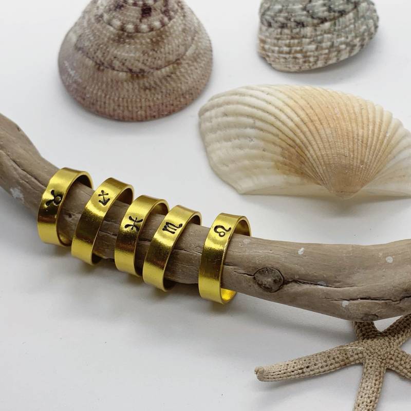 Zodiac Sign | Stamped Rings Gold von JewlsBySenija