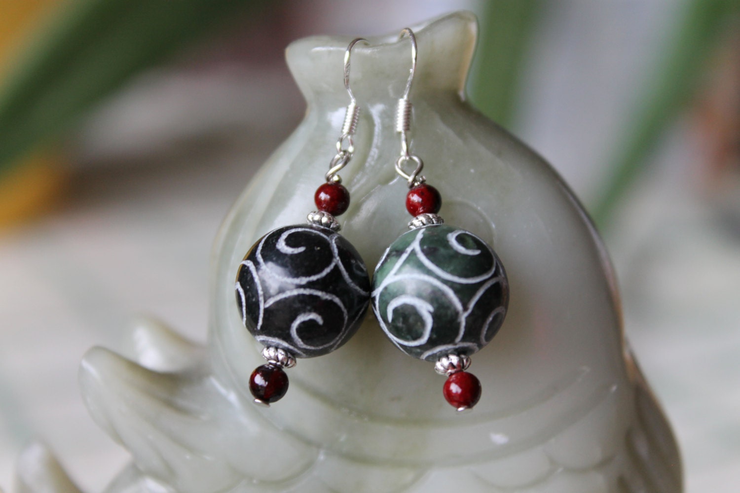 Alten Jade Ohrringe, Sterling Silber Haken von JianBeadsJewelry