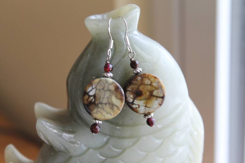 Gelbe Münze Alte Achat Mit Roten Granat Ohrringe, Sterling Silber Haken von JianBeadsJewelry