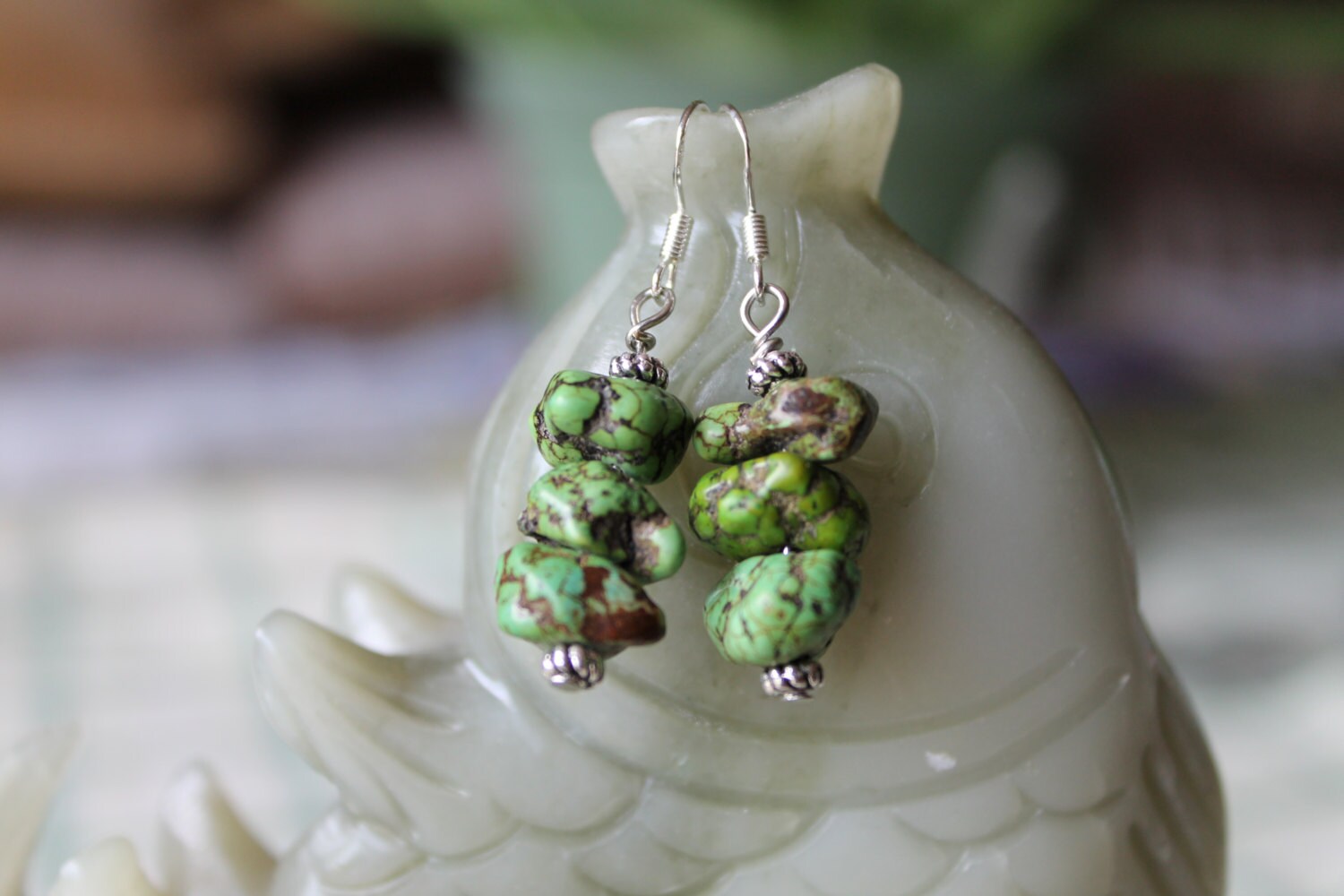 Natürliche Freeform Türkis Ohrringe, Sterling Silber Haken von JianBeadsJewelry