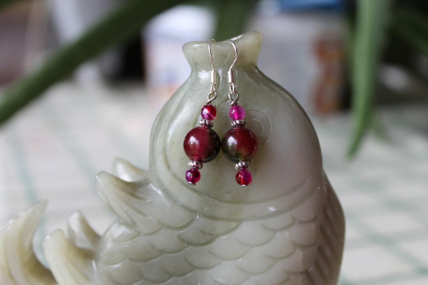 Schöne Rot Jade Ohrringe, Sterling Silber Haken von JianBeadsJewelry