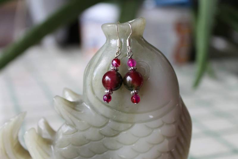 Schöne Rot Jade Ohrringe, Sterling Silber Haken von JianBeadsJewelry