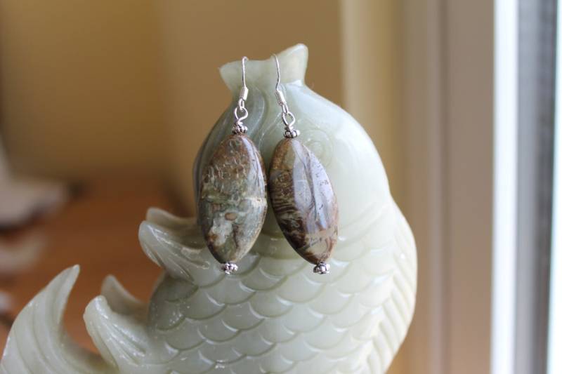 Schöne Schlangenhaut Jaspis Ohrringe, Sterling Silber Haken 01 von JianBeadsJewelry