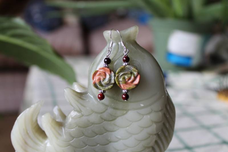 Unakit Blumenohrringe, Sterling Silber Haken von JianBeadsJewelry