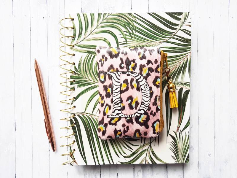 Monogramm Tier Print Geldbörse Personalisierte Vegan Geldbörse von JiggleMaWiggle