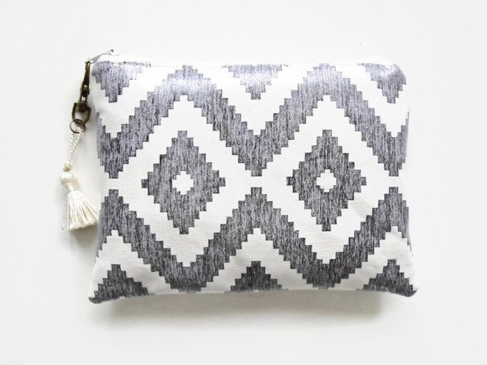 Portemonnaie Aus Kunstleder Schmale Geldbörse Mit Muster von JiggleMaWiggle