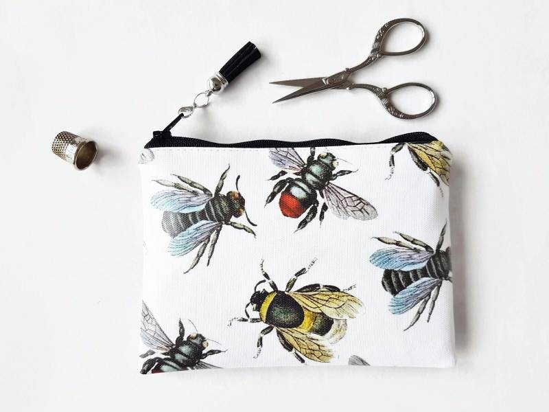 Vegan Kunstleder Geldbörse Bienen Print Schmale Brieftasche von JiggleMaWiggle