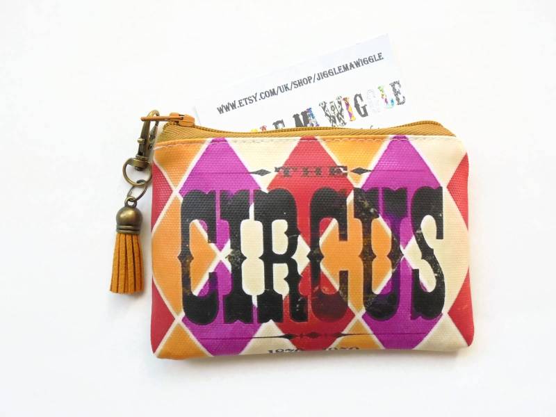 Vintage Zirkus Geldbörse Aus Veganem Leder Wasserfeste von JiggleMaWiggle
