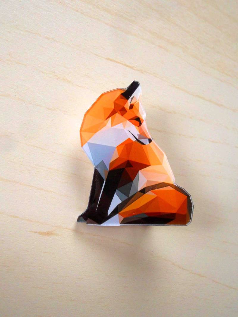 Kristall-Resin Fuchs Brosche Polygon Design, Platin Basis von JihaDesignCZ
