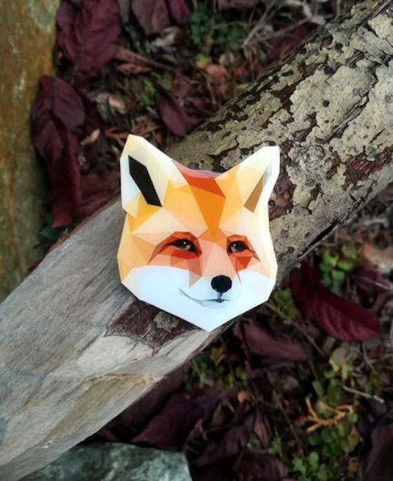 Kristall-Resin Fuchs Brosche Polygonale Kunst Anstecknadel Kristall-Resin Fuchs Brosche Polygonale Kunst Anstecknadel von JihaDesignCZ