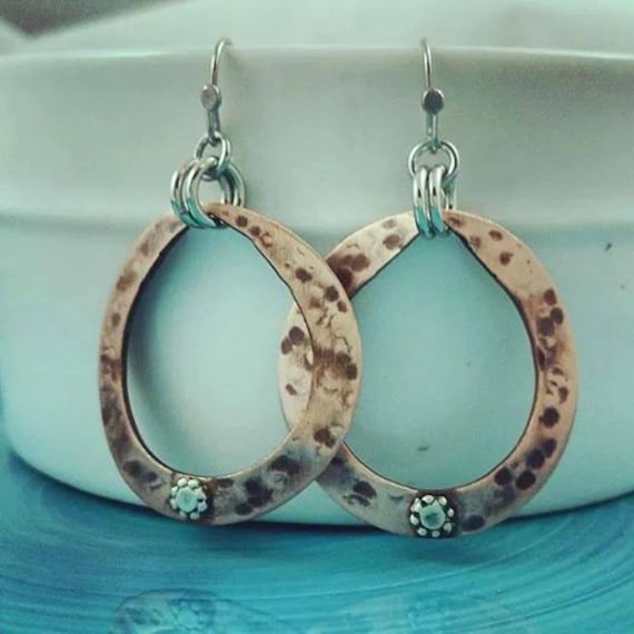 Kupfer Creolen-Creolen-Ohrringe-sterling Creolen-Die Handwerker Gruppe-Handwerker Schmuck-Gehämmerte Ohrringe von JillAllenDesign