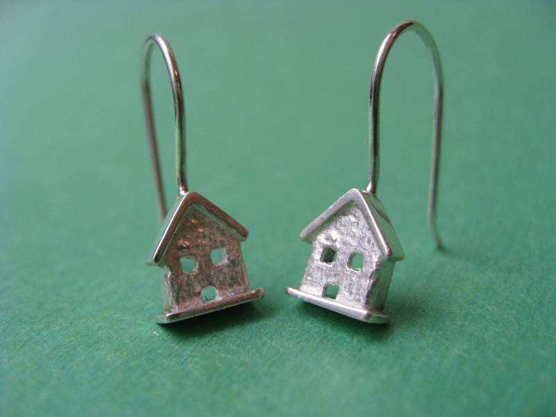 Kleines Haus-Ohrringe. Sterling Silber von JillKDavisJewelry