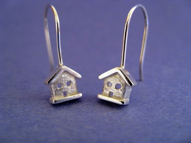 Teenie Sterlingsilber Haus Ohrringe Teenie Sterlingsilber Haus Ohrringe von JillKDavisJewelry