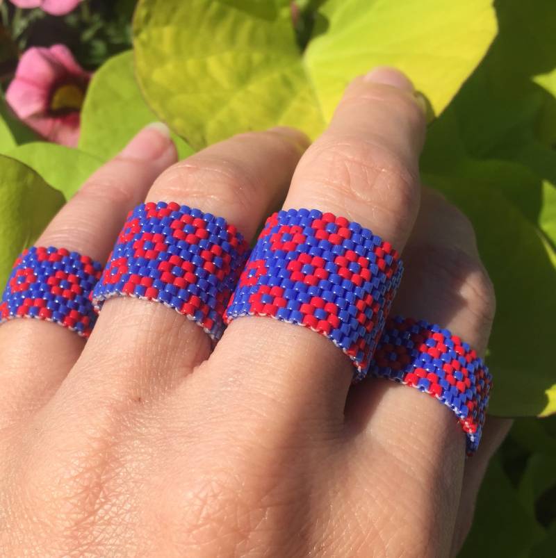 Fishman Donut Ringe Gewebt Mit Miyuki Glasperlen Fishman Donut Ringe Gewebt Mit Miyuki Glasperlen von JillSeitzMakes
