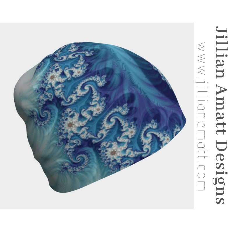 Beanie Blau Und Weiß Fraktal Mütze, Geometrie Muster Winter Hut Oder Toque Beanie Blau Und Weiß Fraktal Mütze, Geometrie Muster Winter Hut Oder Toque von JillianAmattDesigns