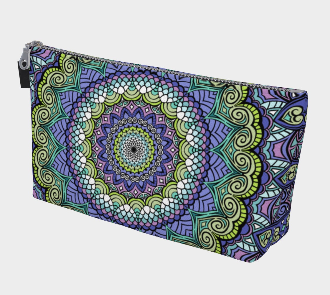 Künstler Stifterolle/Bleistifttasche | Schminktasche Lila Und Grünes Mandala Boho Boho-Stil Reise-Kit Badtasche Reiseorganisation Künstler Stifterolle/Bleistifttasche | Schminktasche Lila Und Grünes Mandala Boho Boho-Stil Reise-Kit Badtasche Reiseorganisation von JillianAmattDesigns