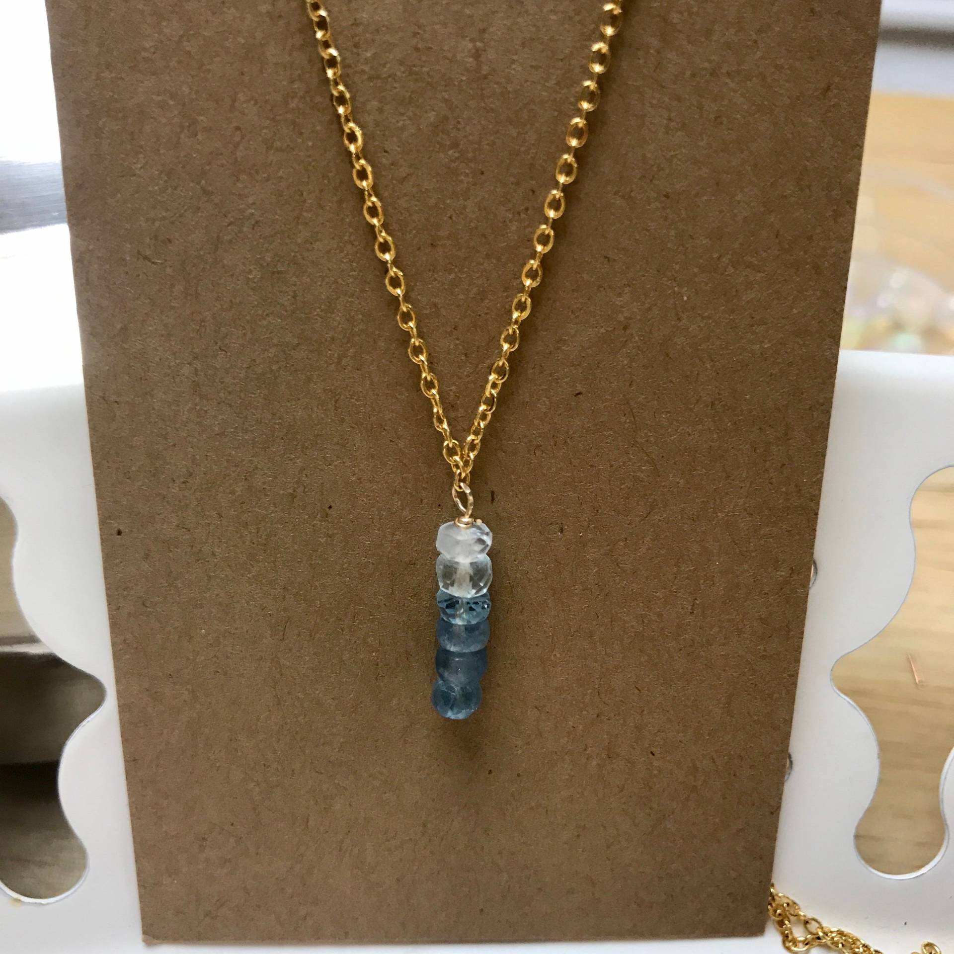 Natürliche Aquamarin Halskette/Gelbgold Gefüllt Natürliche Aquamarin Halskette/Gelbgold Gefüllt von JilliansSidenote