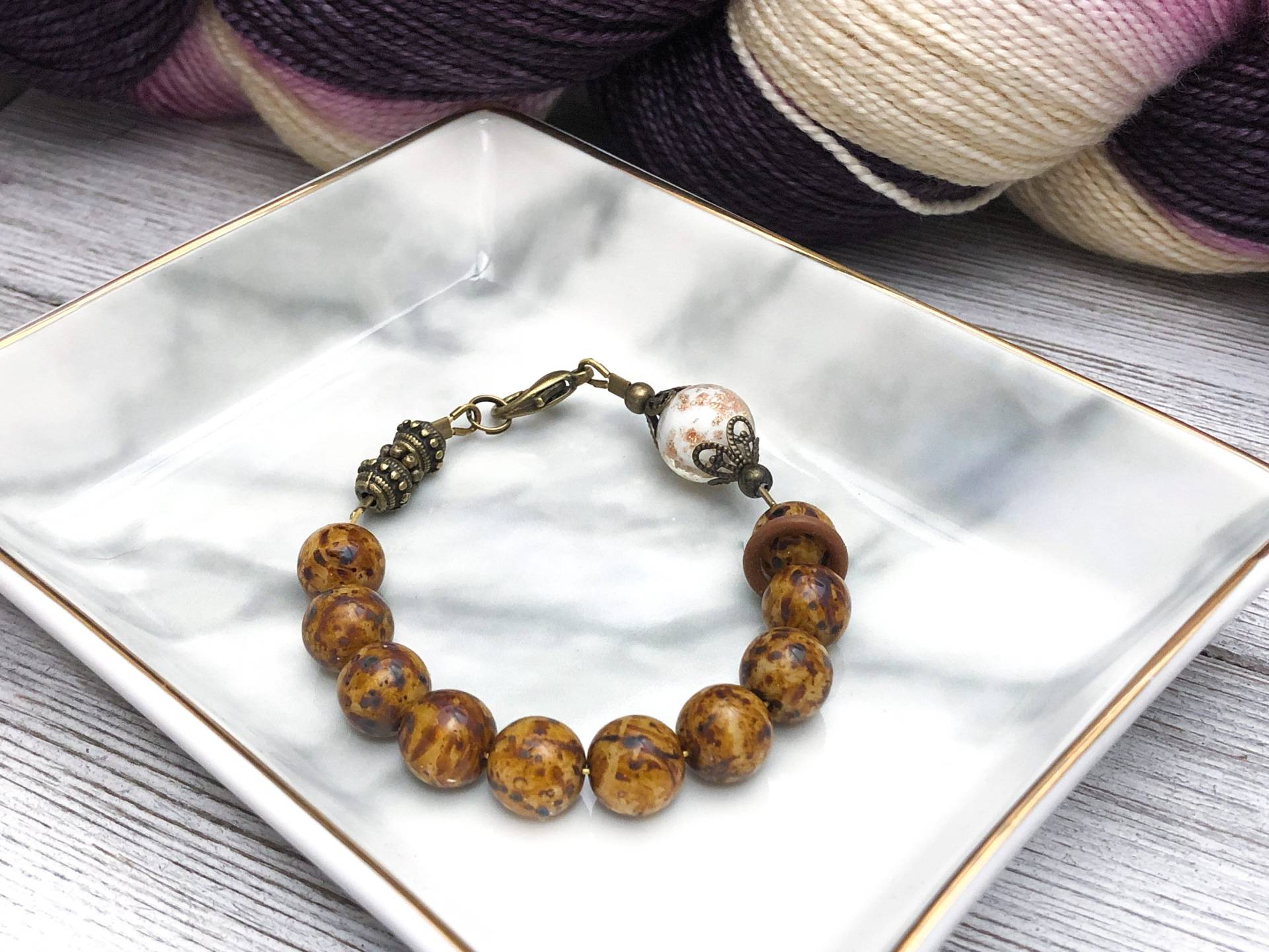 Gesprenkelte Perlen Zähl Armband Gesprenkelte Perlen Zähl Armband von JillsBeadedKnitBits