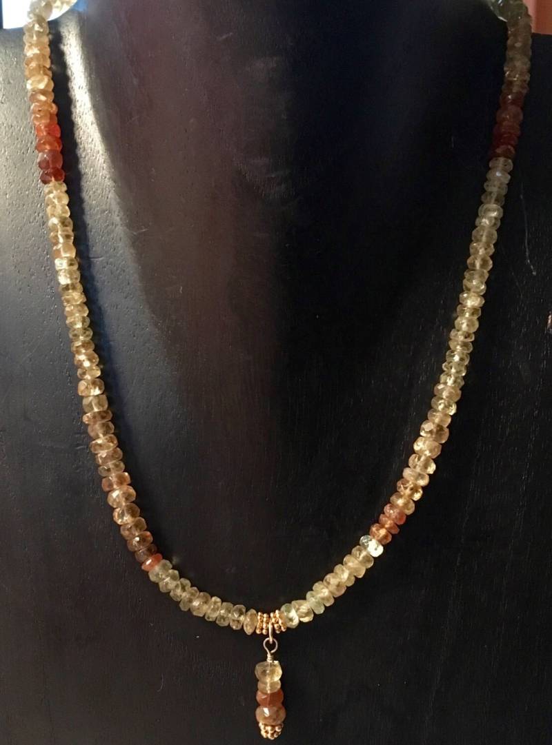 Funkeln Sie in Grüne Granat Funkeln Sie in Grüne Granat von JillzJewelry