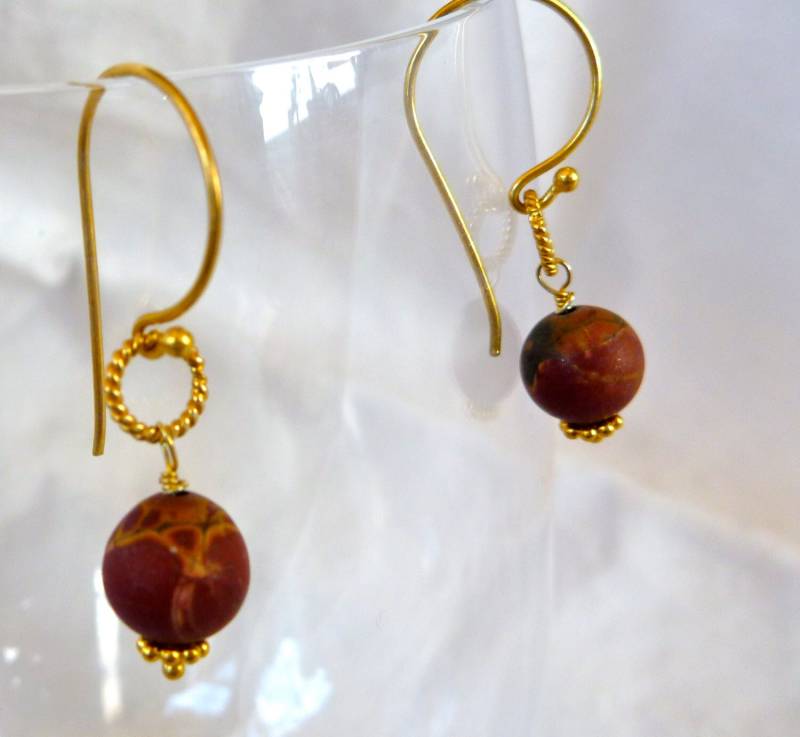 Rote Matte Cherry Creek Jasper Baumelt Auf 24 Karat Gold Vermeil Rote Matte Cherry Creek Jasper Baumelt Auf 24 Karat Gold Vermeil von JillzJewelry