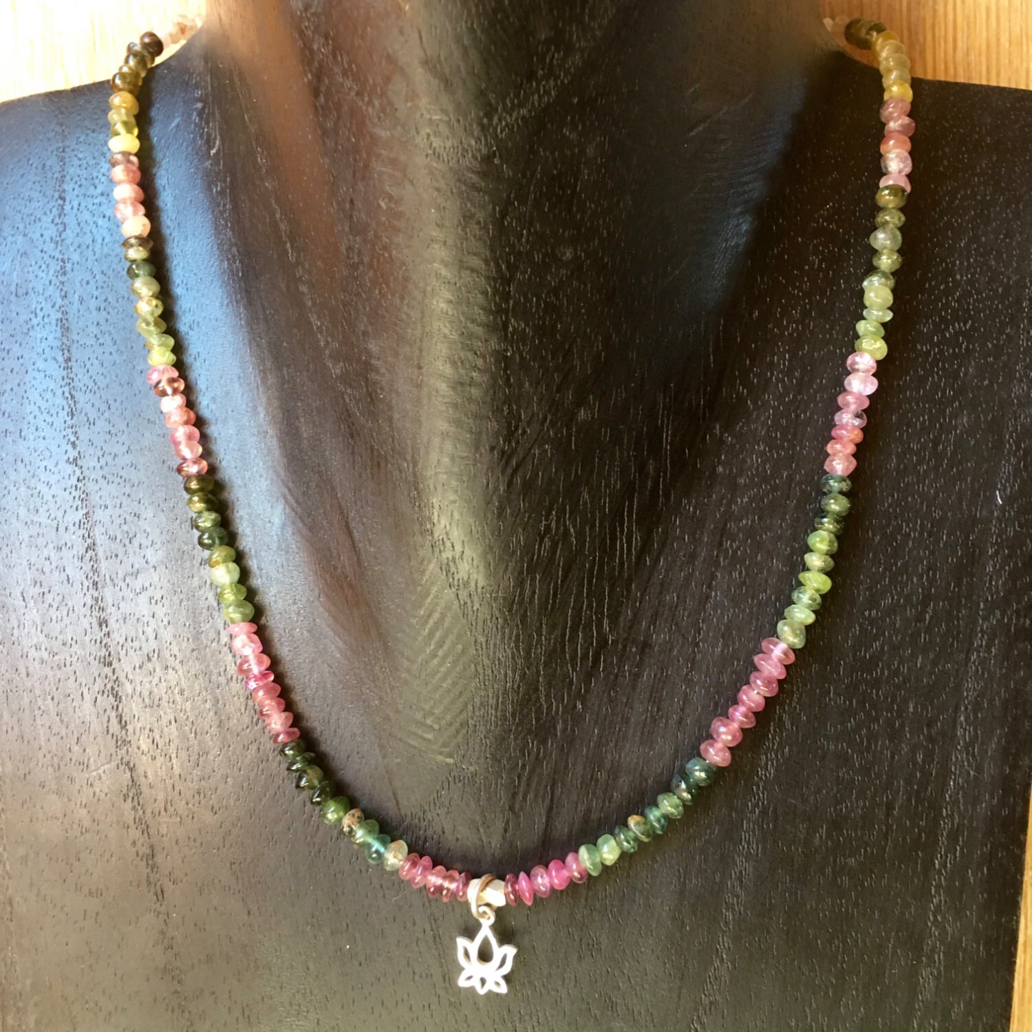 Tiefen Farbigen Regenbogen Turmalin Tiefen Farbigen Regenbogen Turmalin von JillzJewelry