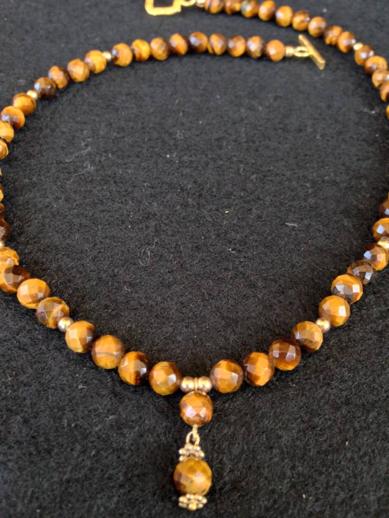 Tiger's Eye Halskette Mit 24 Karat Gold Vermeil Tiger's Eye Halskette Mit 24 Karat Gold Vermeil von JillzJewelry