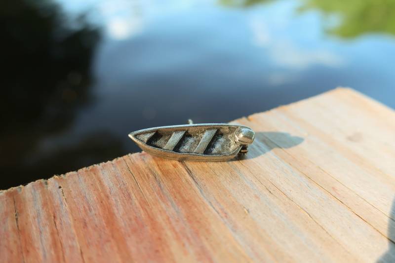 Motorboot Anstecknadel - Cc294- Bootfahren, See, Teich, Boote, Sommer Fun Pins Und Geschenke von JimClift