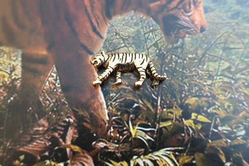 Tiger Gold Getauchte Zinn Lapel Pin - Cc469G - Tiger, Wildtier, Zoo Und Tier Pins von JimClift