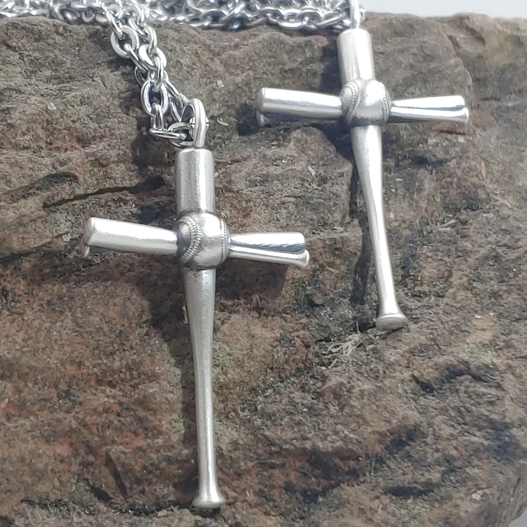 Baseball Halskette - Kreuz/Schmuck Fledermaus Softball Geschenke Baseball Halskette - Kreuz/Schmuck Fledermaus Softball Geschenke von JimLittleJewelry