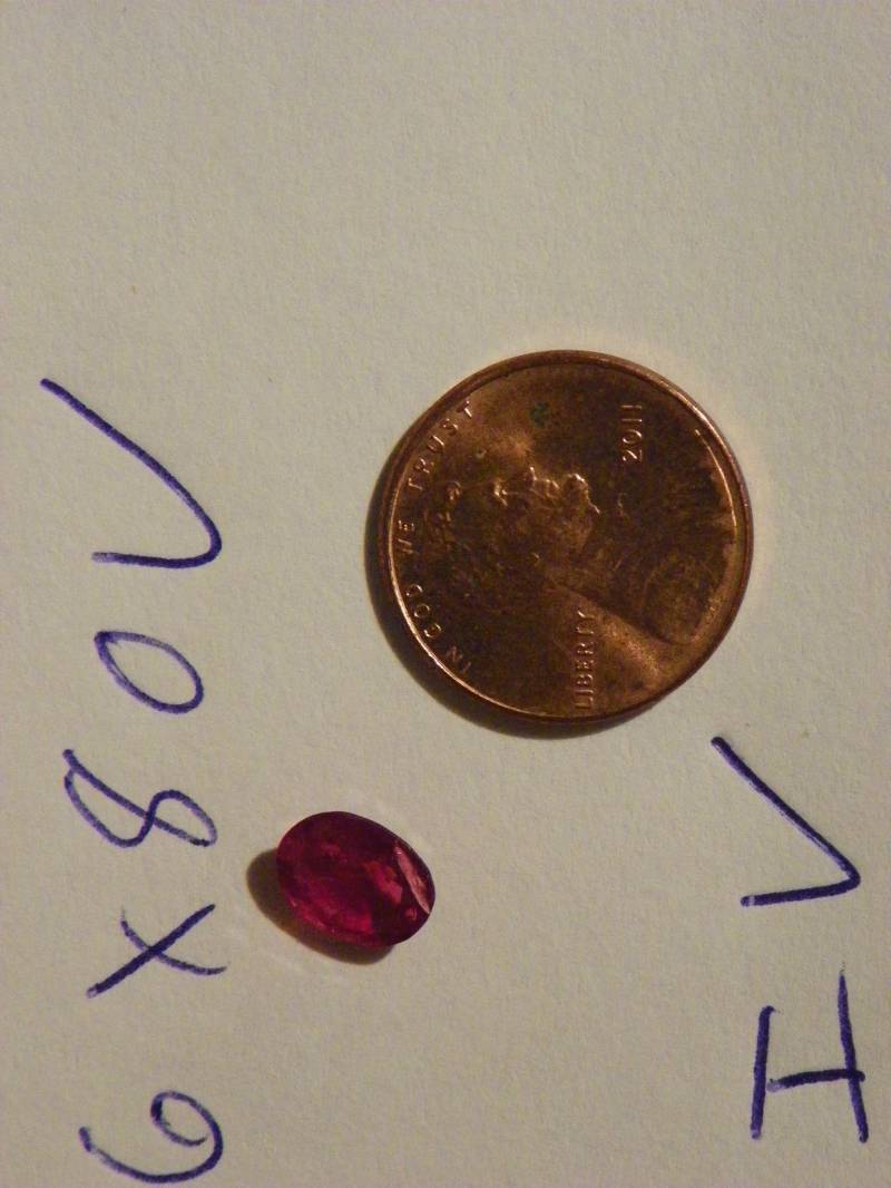 Rote Spinell 6 X 8 Mm. Oval Facettierten 1, 38 Karat Rote Spinell 6 X 8 Mm. Oval Facettierten 1, 38 Karat von JimsGemology