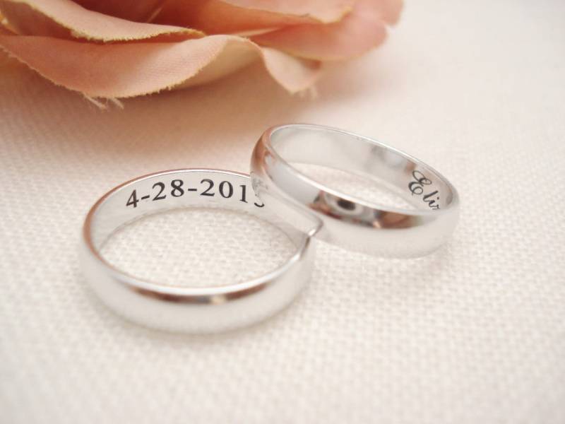 Personalisierter Sterling Silber Ring 4mm Band ...individuell Gravierbarer Ring, Eternity Best Friends Versprechen Paar von JinMadeJewelry