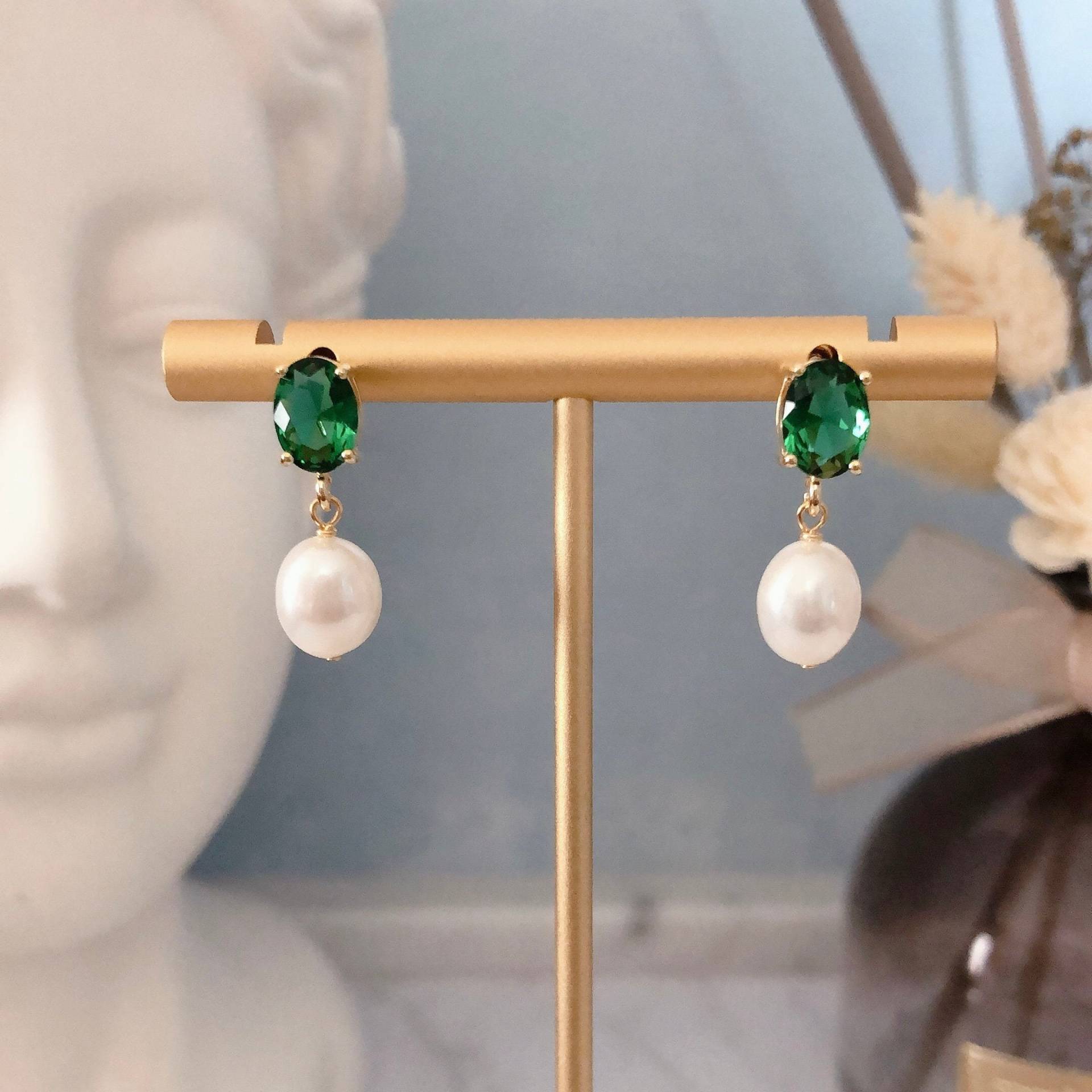Smaragd Perle Ohrringe/Süßwasserperle Baumeln Geburtsstein Geschenk Für Frauen Besonderes Sie Muttertagsgeschenk Smaragd Perle Ohrringe/Süßwasserperle Baumeln Geburtsstein Geschenk Für Frauen Besonderes Sie Muttertagsgeschenk von JinnysJewelryBySeJin