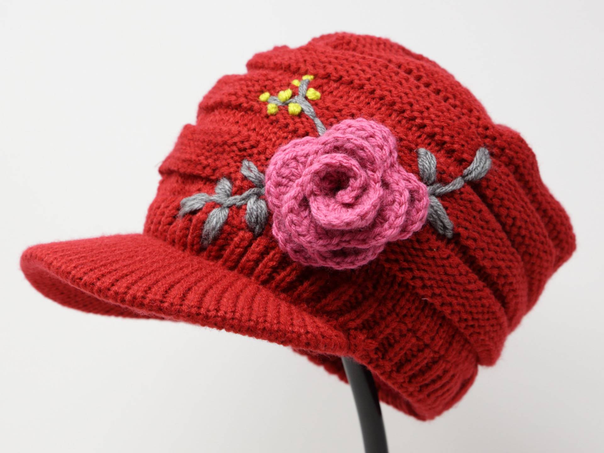 Damen Zopfmuster Beanie Visor Mütze Hand Gehäkelt Große Blume Newsboy Wintermütze Bestickt von JinsArtCorner