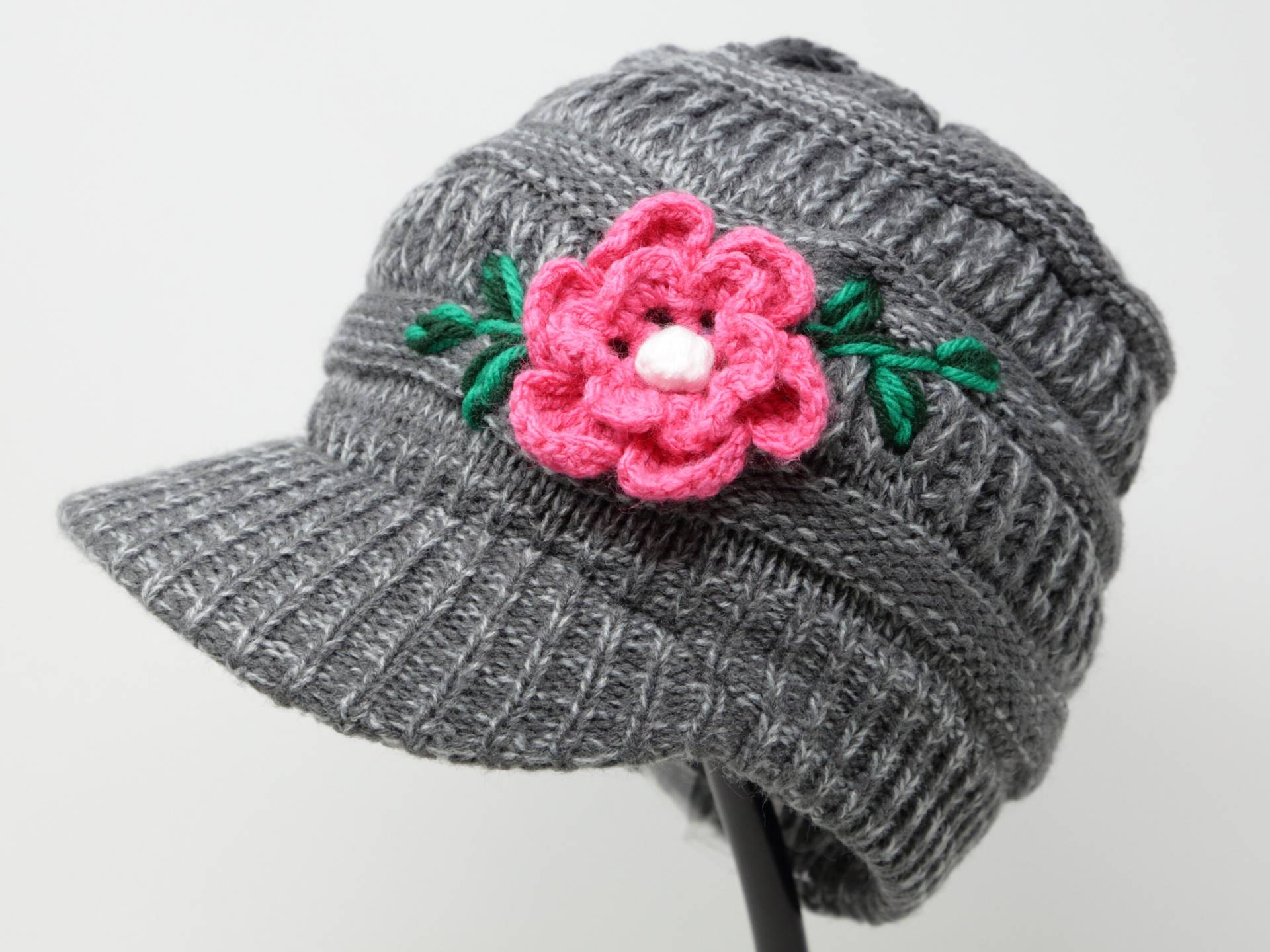 Hand Häkeln Große Blume Acryl Beanie Skull Cap Warme Wintermütze Kunstpelz Gefüttert Bestickt Hand Häkeln Große Blume Acryl Beanie Skull Cap Warme Wintermütze Kunstpelz Gefüttert Bestickt von JinsArtCorner
