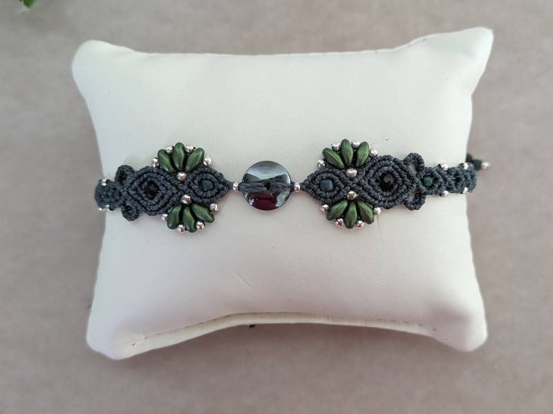Macramee Armband Mit Hämatit Diskus Perle, Micro-Macramee von JitisDream