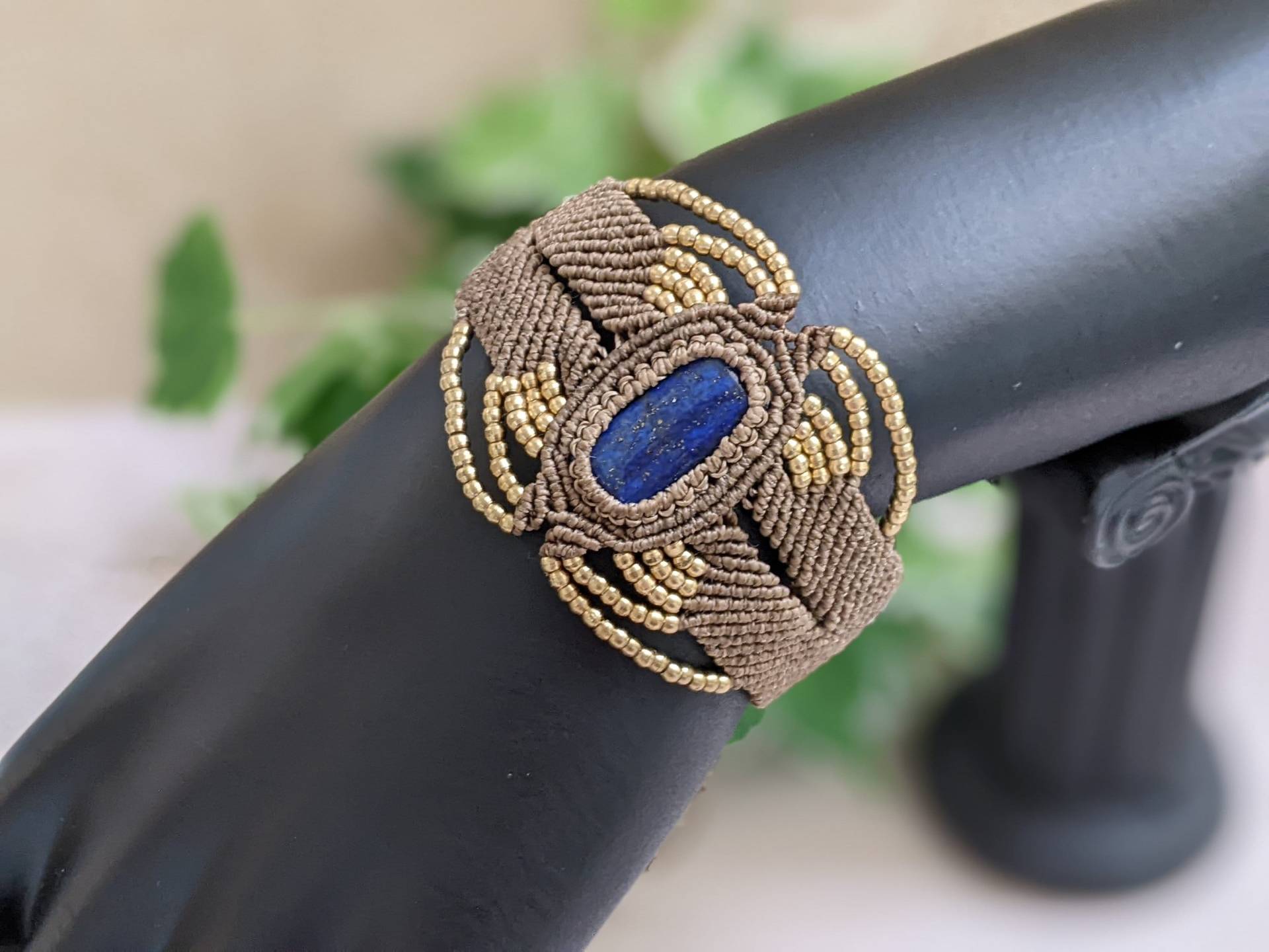 Macramee Armband Mit Lapislazuli, Edelstein, Boho Style von JitisDream