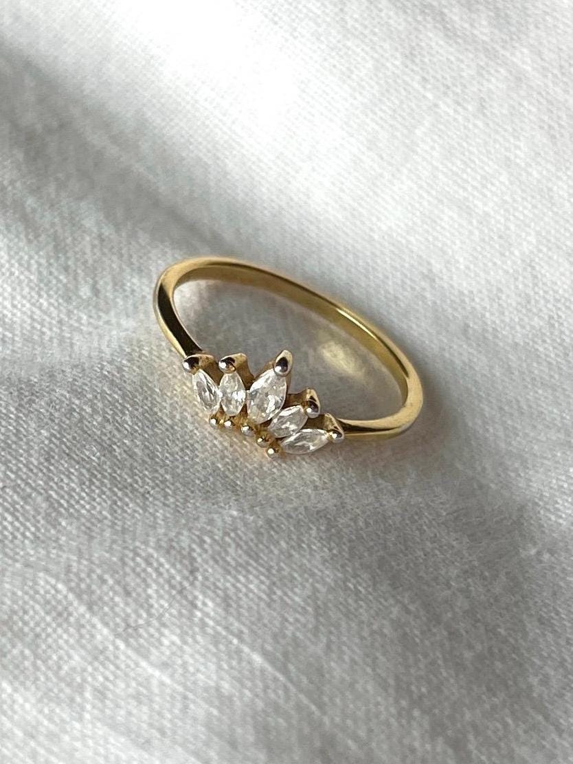 Ring Vermeil Vergoldet, Marquise Kronenring, Lotus Ring, Filigran, Verlobungsring, 925 Silber Stapelbar, Zierlicher Diamant Cz Ring Vermeil Vergoldet, Marquise Kronenring, Lotus Ring, Filigran, Verlobungsring, 925 Silber Stapelbar, Zierlicher Diamant Cz von JivaJewelryShop