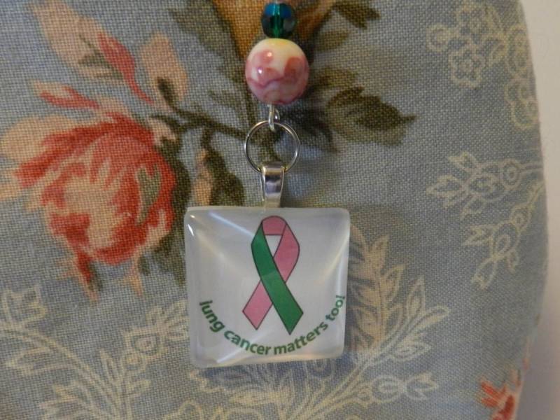 Cancer Awareness Cabochon Zipper Pull Geldbörse Hoodie Azp5370 Versandfertig von JnJGiftsHandmade