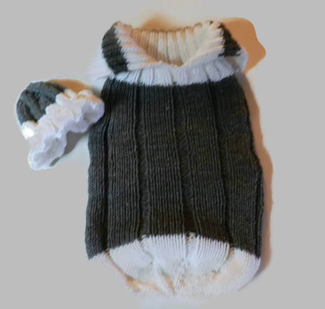 Gestrickter Cocoon Schlafsack Mit Passender Mütze in Grau Und Weiss Auf Bestellung Gestrickter Cocoon Schlafsack Mit Passender Mütze in Grau Und Weiss Auf Bestellung von JnJGiftsHandmade